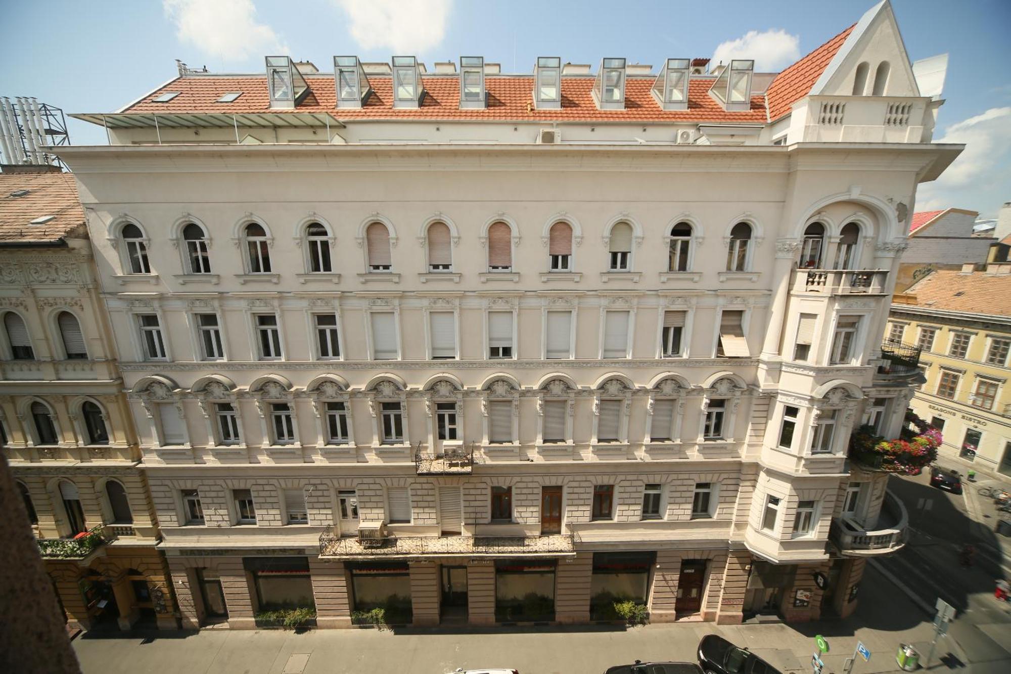 Apartment Enc Downtown